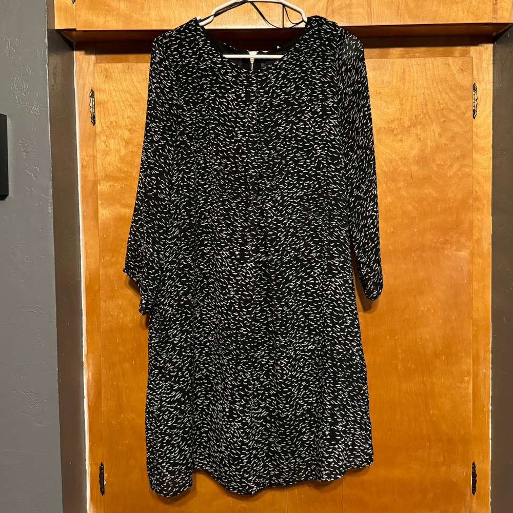 Black H&M Patterned 3/4 Sleeve Shift Dress - 12